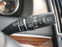 2009款 3.8L 自动 5座舒适版