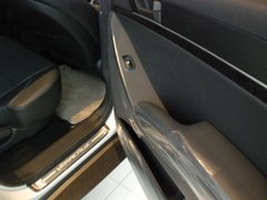 2009款 3.8L 自动 5座豪华版