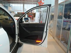2009款 3.8L 自动 5座豪华版