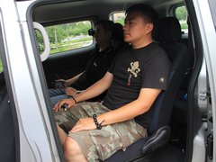 2011款 1.6L 手动 尊雅型 7座