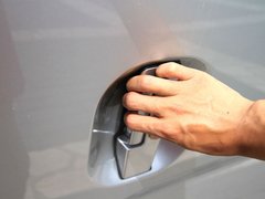 2011款 1.6L 手动 尊雅型 7座