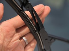 2011款 1.6L 手动 尊雅型 7座