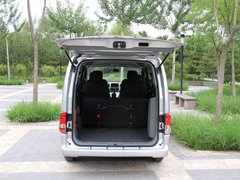 2011款 1.6L 手动 尊雅型 7座