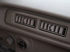 2011款 1.6L 手动 尊雅型 7座