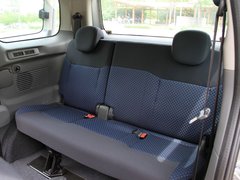 2011款 1.6L 手动 尊雅型 7座