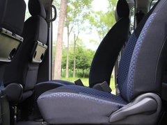 2011款 1.6L 手动 尊雅型 7座