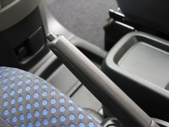 2011款 1.6L 手动 尊雅型 7座