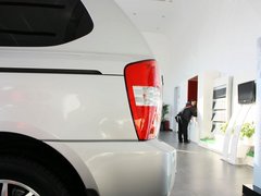 2011款 2.7L 自动 舒适版 7座