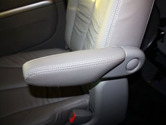 2011款 2.7L 自动 舒适版 7座