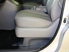 2011款 2.7L 自动 舒适版 7座