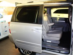 2011款 2.7L 自动 舒适版 7座