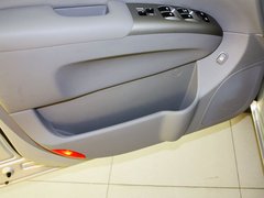 2011款 2.7L 自动 舒适版 7座