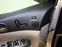2011款 2.7L 自动 舒适版 7座