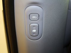 2011款 2.7L 自动 舒适版 7座