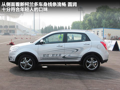2011款 2.0T 手动 两驱舒适导航版 5座