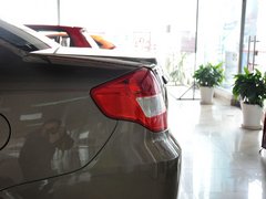 2011款 1.5L 手动 优悦型