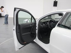 2011款 2.3L 自动 豪华版