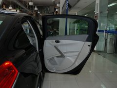 2011款 2.3L 自动 豪华版