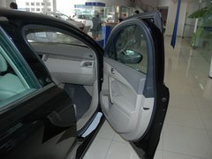 2011款 2.3L 自动 豪华版