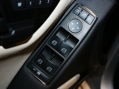2011款 C300 3.0L 时尚型