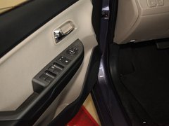 2011款 1.4L 自动 TOP
