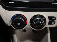 2011款 1.4L 自动 TOP