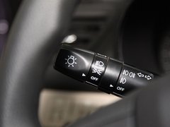 2011款 1.4L 自动 TOP
