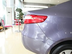 2011款 1.4L 自动 TOP