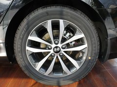 2011款 2.4L 自动 尊贵型