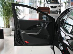 雅尊 2011款 2.4L 自动 旗舰型