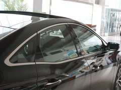 2011款 2.4L 自动 旗舰型