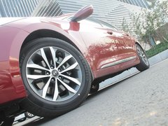 2011款 2.4L 自动 旗舰型