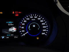2011款 2.4L 自动 旗舰型