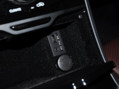 2011款 2.4L 自动 旗舰型