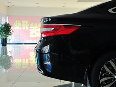 2011款 2.4L 自动 旗舰型