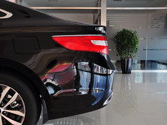 2011款 2.4L 自动 旗舰型