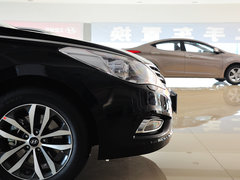 2011款 2.4L 自动 旗舰型