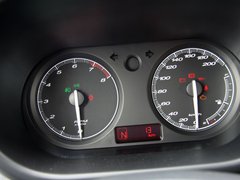 2011款 Xross 1.5 AMT 豪华版