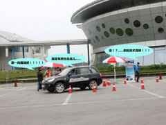 2011款 1.6L 手动 舒适型 5座