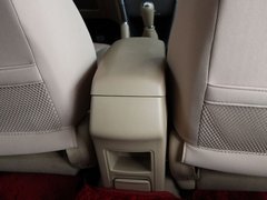2011款 1.6L 手动 舒适型 5座