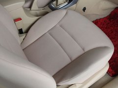 2011款 1.6L 手动 舒适型 5座