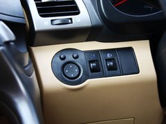 2011款 1.6L 手动 豪华型 5座