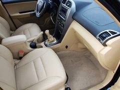 2011款 1.6L 手动 豪华型 5座