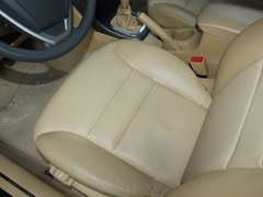 2011款 1.6L 手動 豪華型 5座