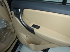 2011款 1.6L 手動 豪華型 5座