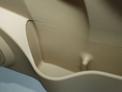 2011款 1.6L 手動 豪華型 5座