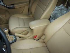 2011款 1.6L 手动 豪华型 5座