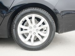 2011款 2.3L 自动 旗舰版