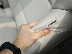 2011款 2.3L 自动 旗舰版