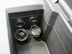 2011款 2.3L 自动 旗舰版